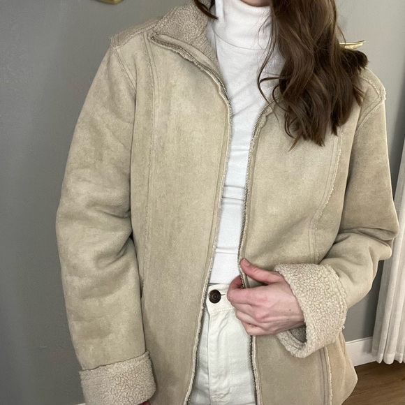 Vintage Izod women’s faux suede, Sherpa lined jacket Size large - Picture 4 of 12